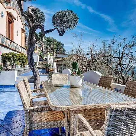Villa Islamorada Pool And Sea View Massa Lubrense